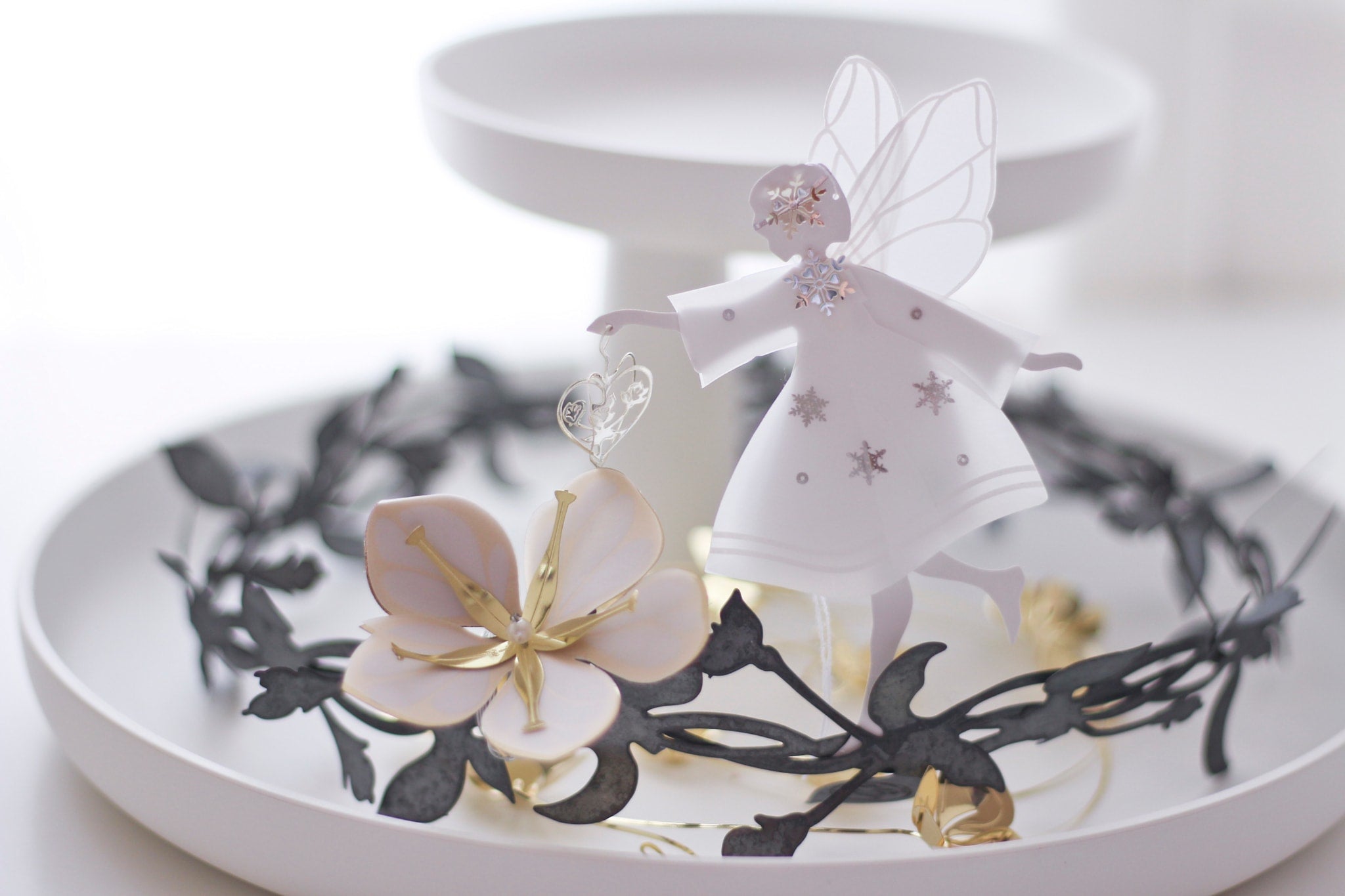 Hvid fe med hjerte, mellem