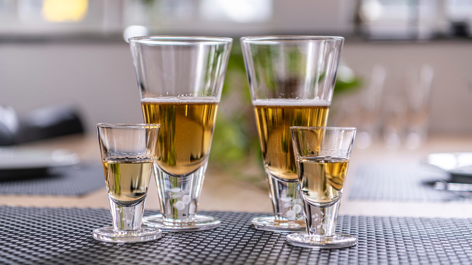 Snaps / Shot glas - Mundblæst med laser design inden i foden