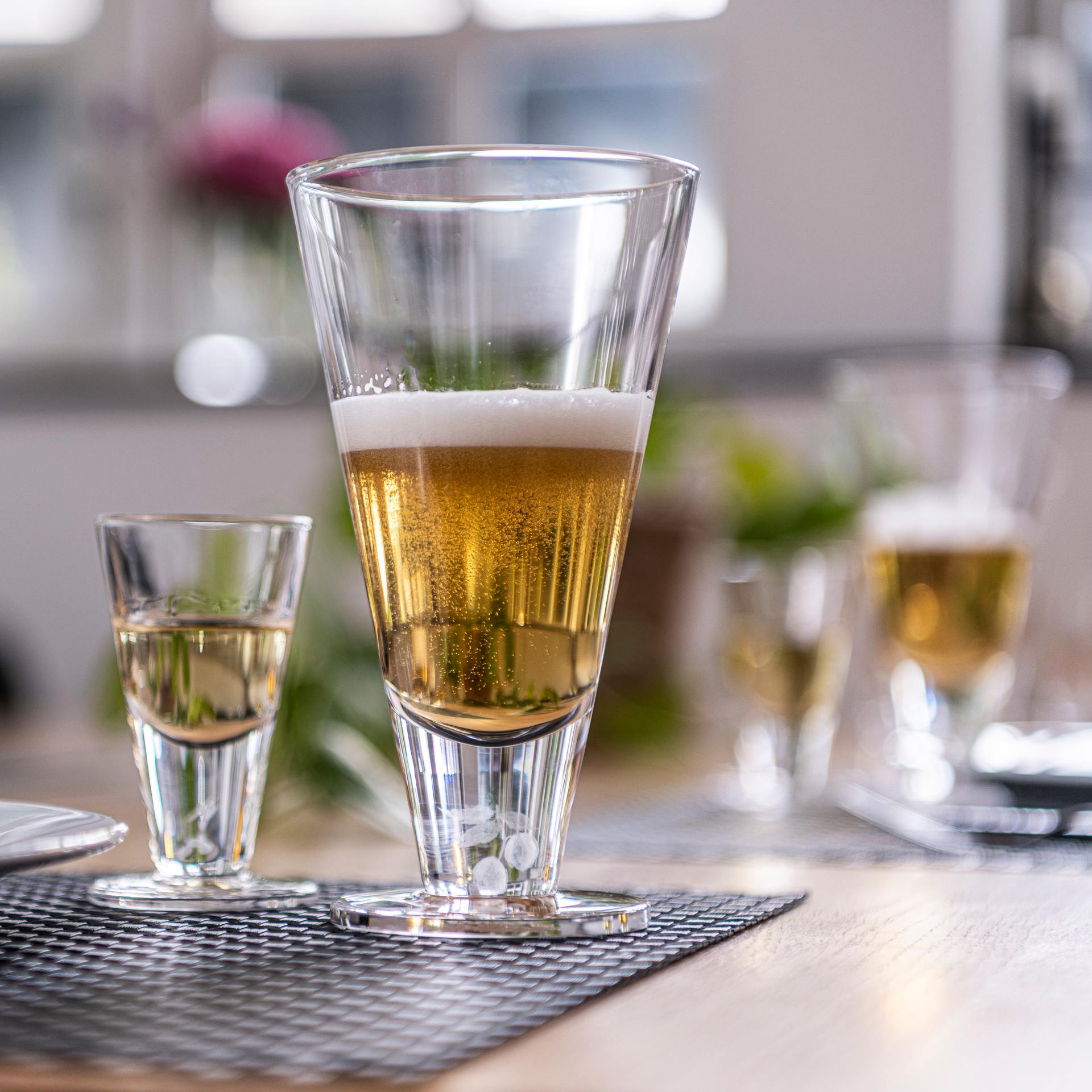 Snaps / Shot glas - Mundblæst med laser design inden i foden