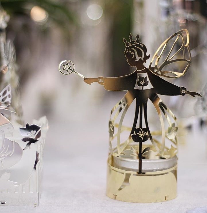 Fee, Kerzenlaterne in Gold