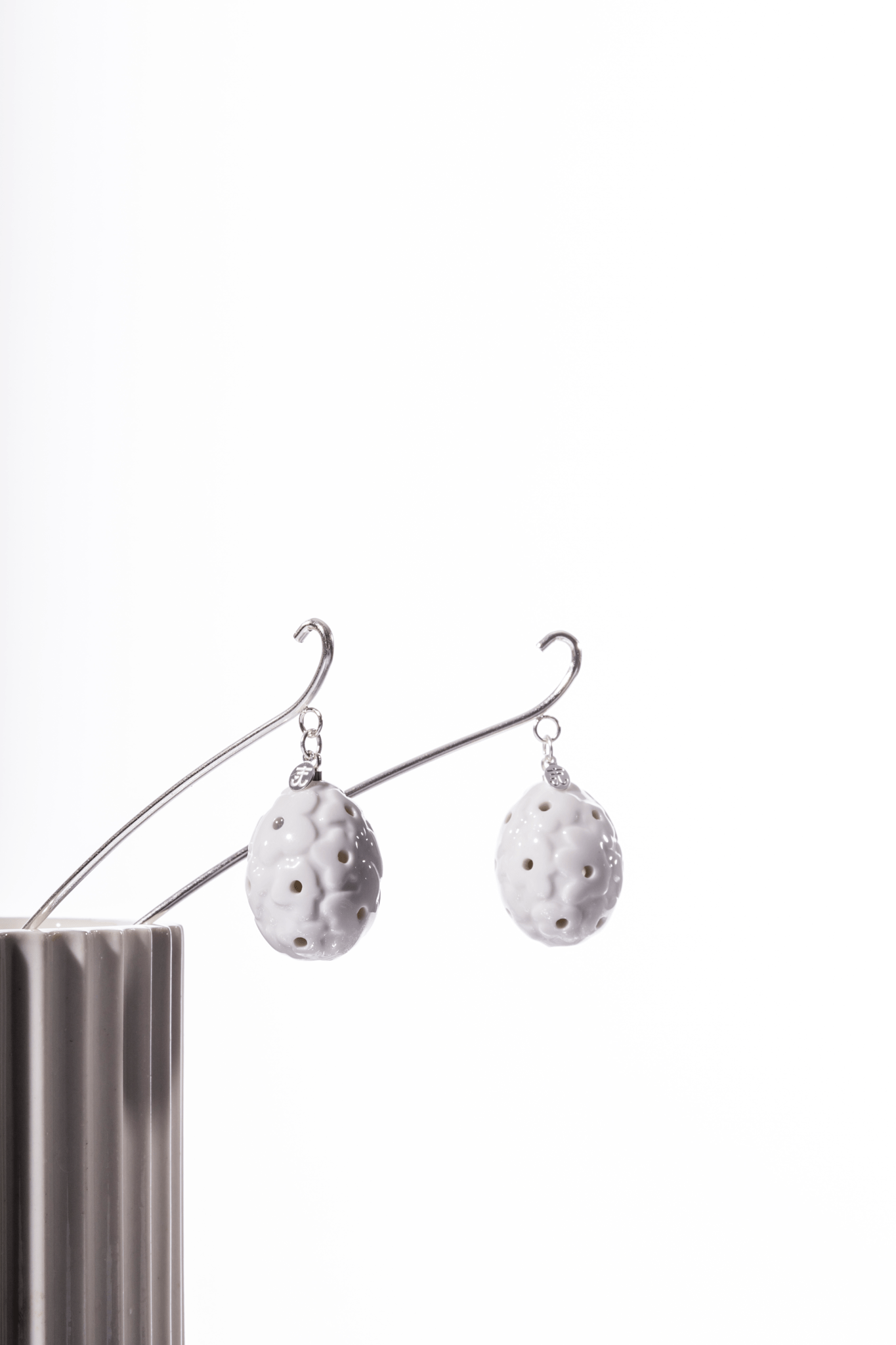 Blomsterstrå med porcelæn æg