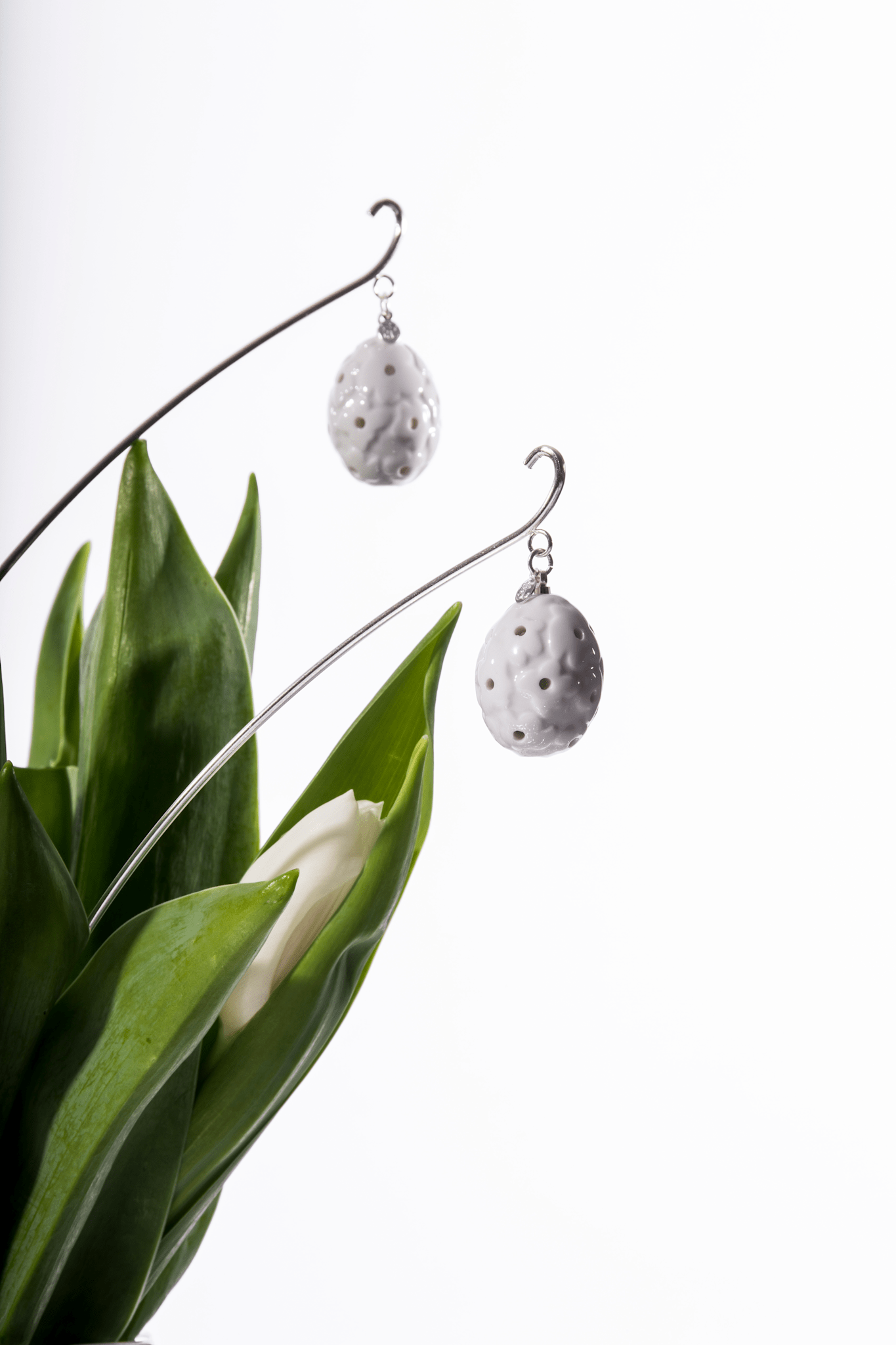 Blomsterstrå med porcelæn æg