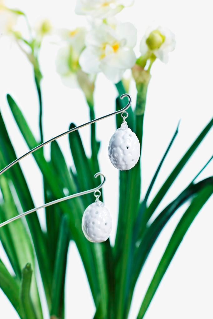 Blomsterstrå med porcelæn æg